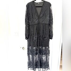 Elegant Black Lace Maxi Dress